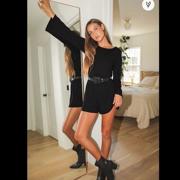 Long Sleeve Cut-Out Romper in Black
Lucca Couture - Picture 1 of 16